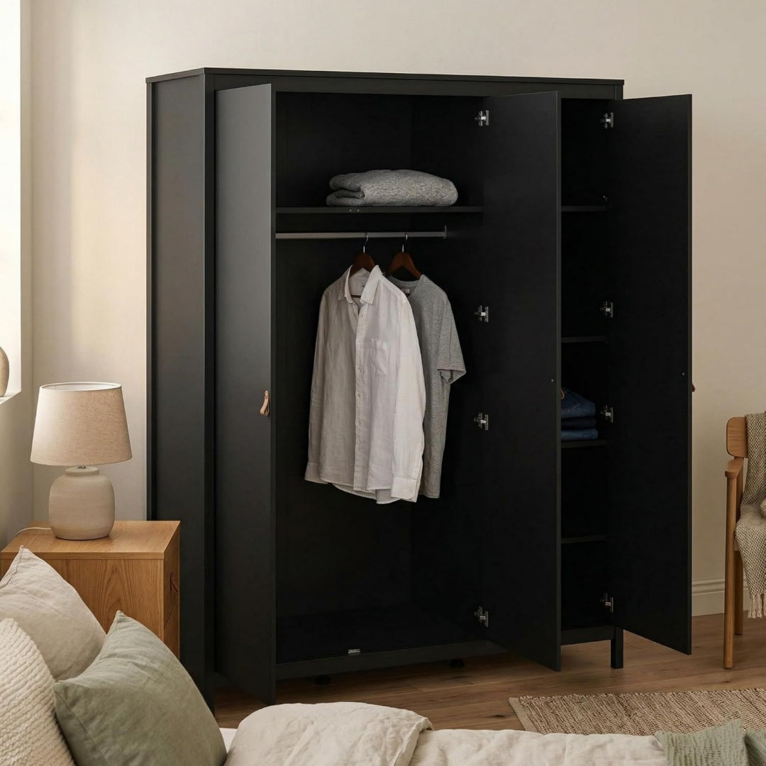 Armoire bordeaux 3 portes moderne